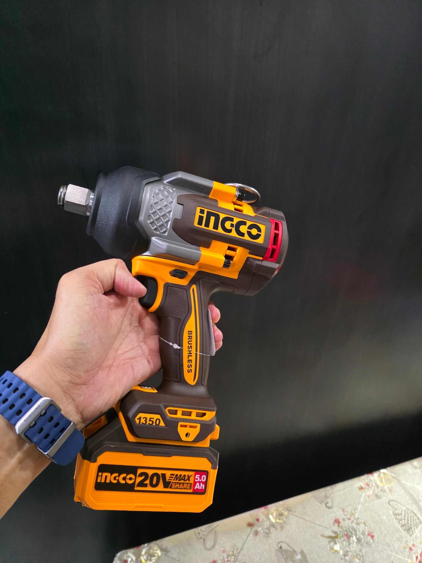 INGCO 20V BL 3/4" Drive Impact Wrench Max 1350Nm 2x5.0Ah + Charger + Case CIWLI20135
