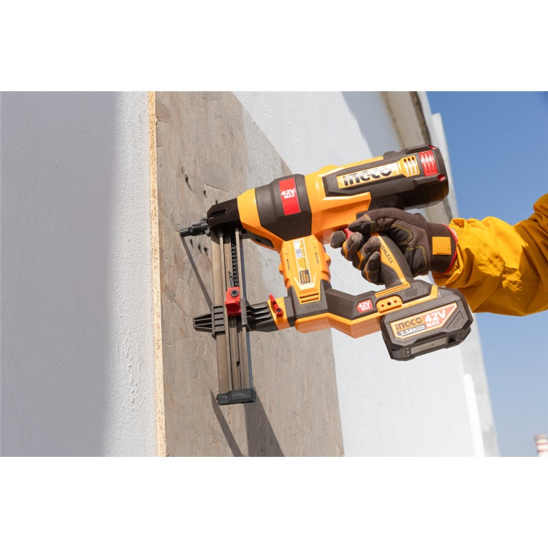 INGCO 42V BL CONCRETE NAILER W/27MM NAILS 2X2.0AH+CASE CCNLI420602