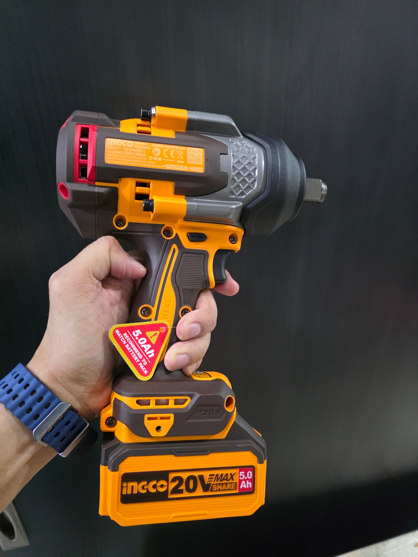 INGCO 20V BL 3/4" Drive Impact Wrench Max 1350Nm 2x5.0Ah + Charger + Case CIWLI20135